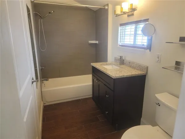 $1,915 | 1313 Canton Street, Orlando, FL 32803