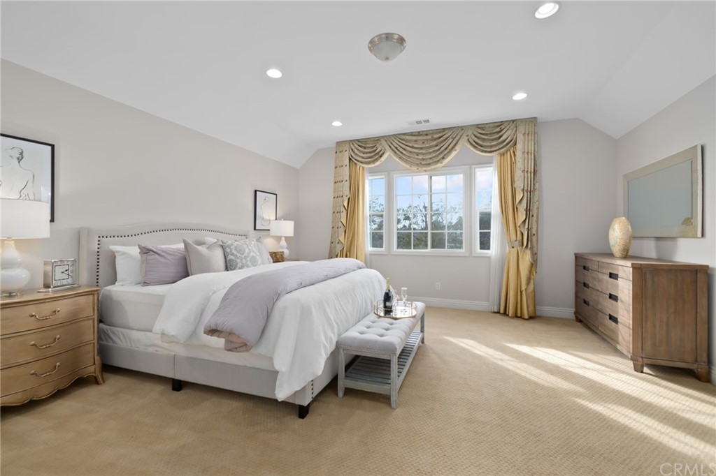 825 Cambridge Court Pasadena, CA 91107 - Photo 42 of 58 a bed room with a bed and a dresser