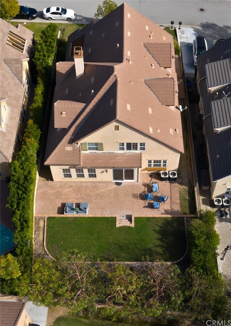 825 Cambridge Court Pasadena, CA 91107 - Photo 58 of 58 an aerial view of a house with a yard