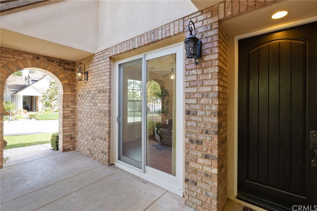 825 Cambridge Court Pasadena, CA 91107 - Photo 6 of 58