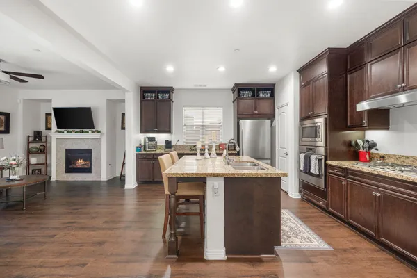 $525,000 | 565 Via De La Paz, Palm Desert, CA 92211