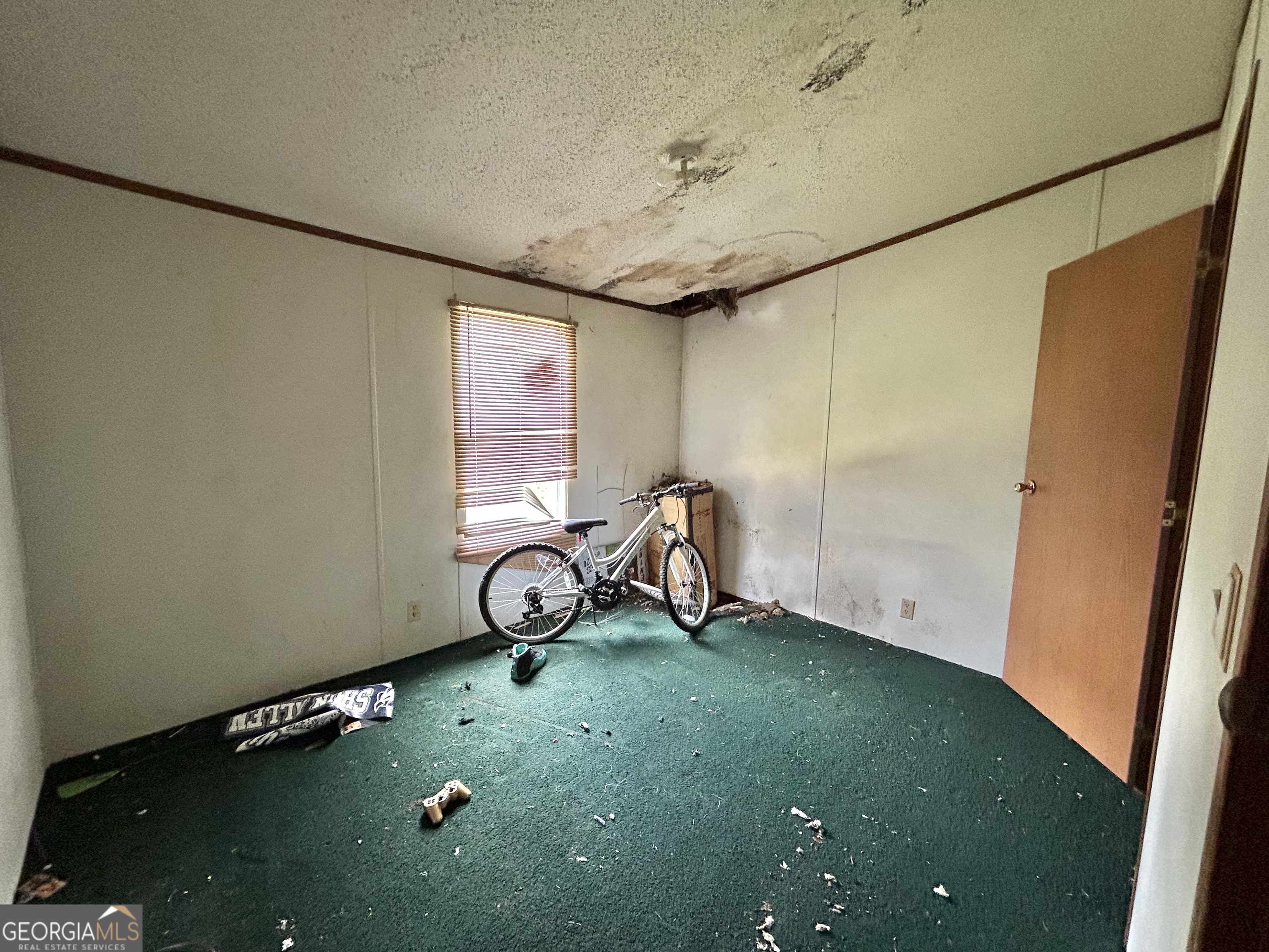 1299 Bodie Rayle Road Elberton, GA 30635 - Photo 9 of 18 a view of car garage