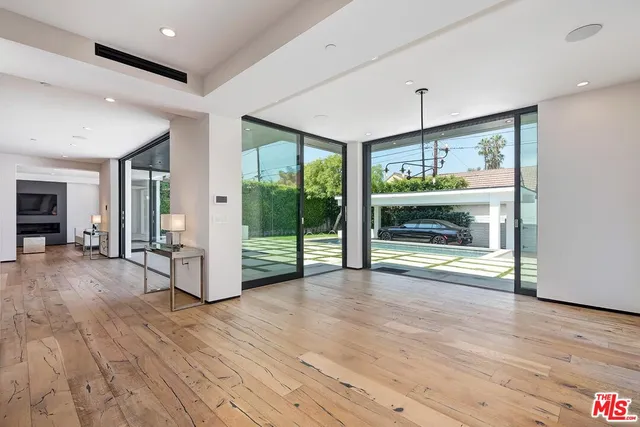 $3,875,000 | 6115 West 6th Street, Los Angeles, CA 90048