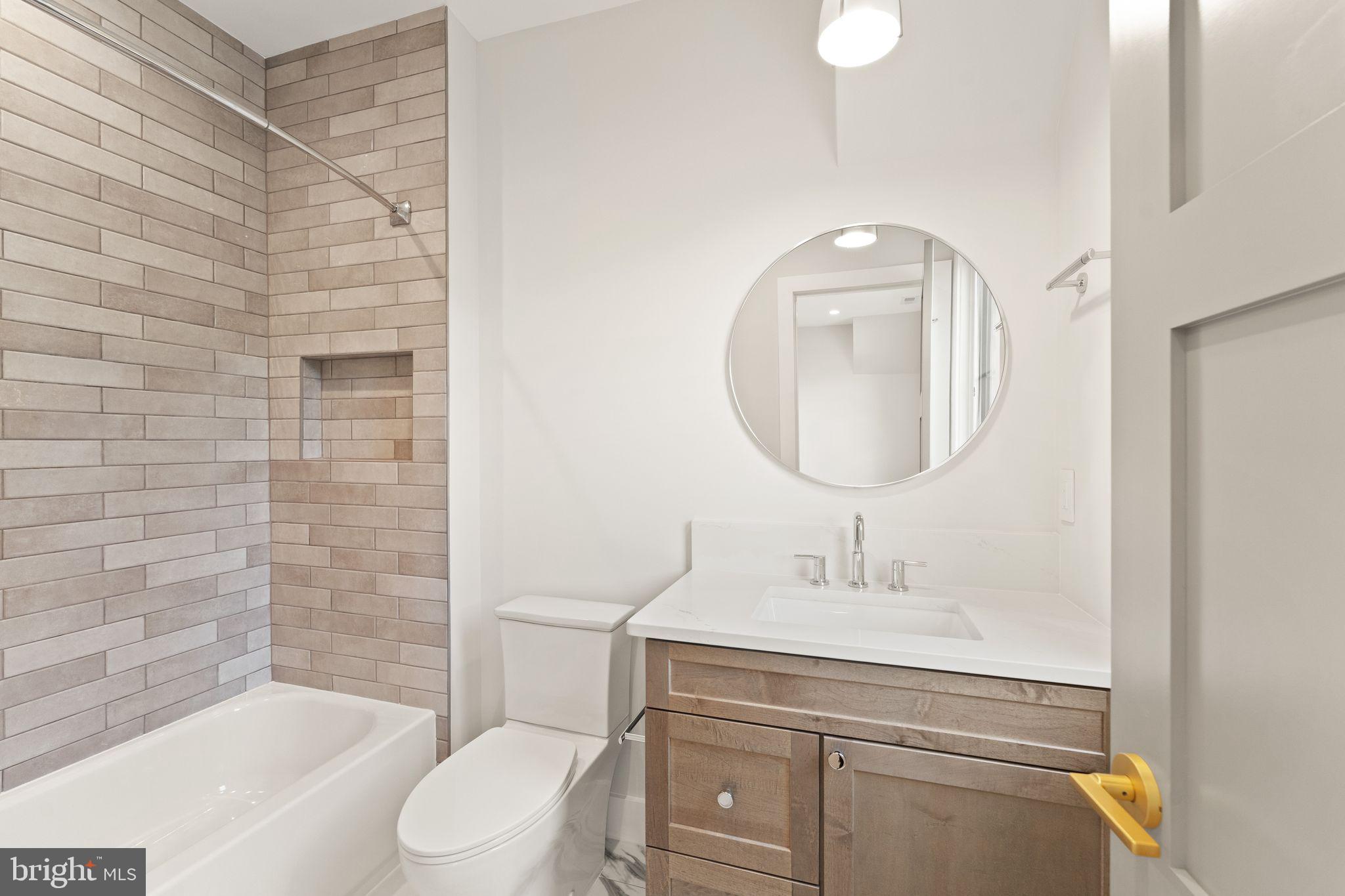 208 Elm Street Southwest Vienna, VA 22180 - Photo 38 of 50 Secondary Private Bath - Different JDA Model