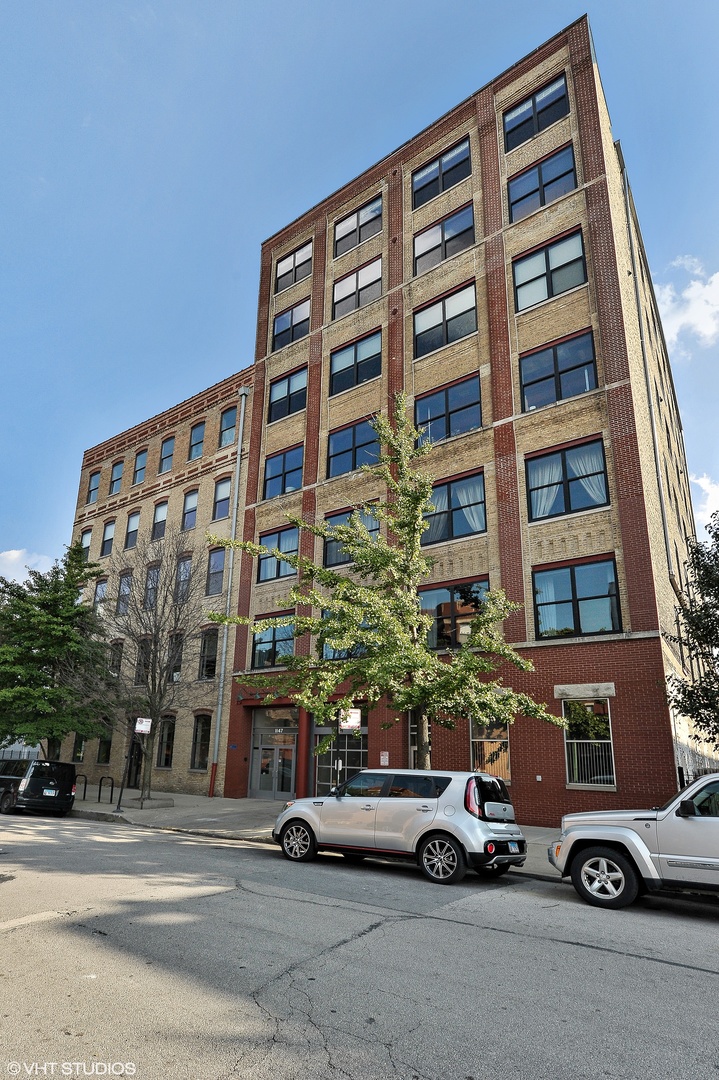 1147 West Ohio Street, Unit 201 Chicago, IL 60642 - Photo 1 of 25