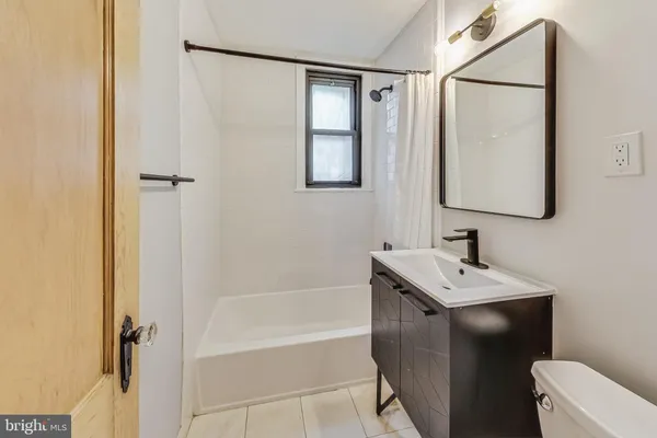 $2,600 | 1010 25th Street Northwest, Unit 101, Washington, DC 20037