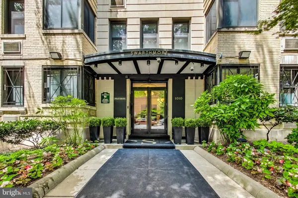 $2,600 | 1010 25th Street Northwest, Unit 101, Washington, DC 20037