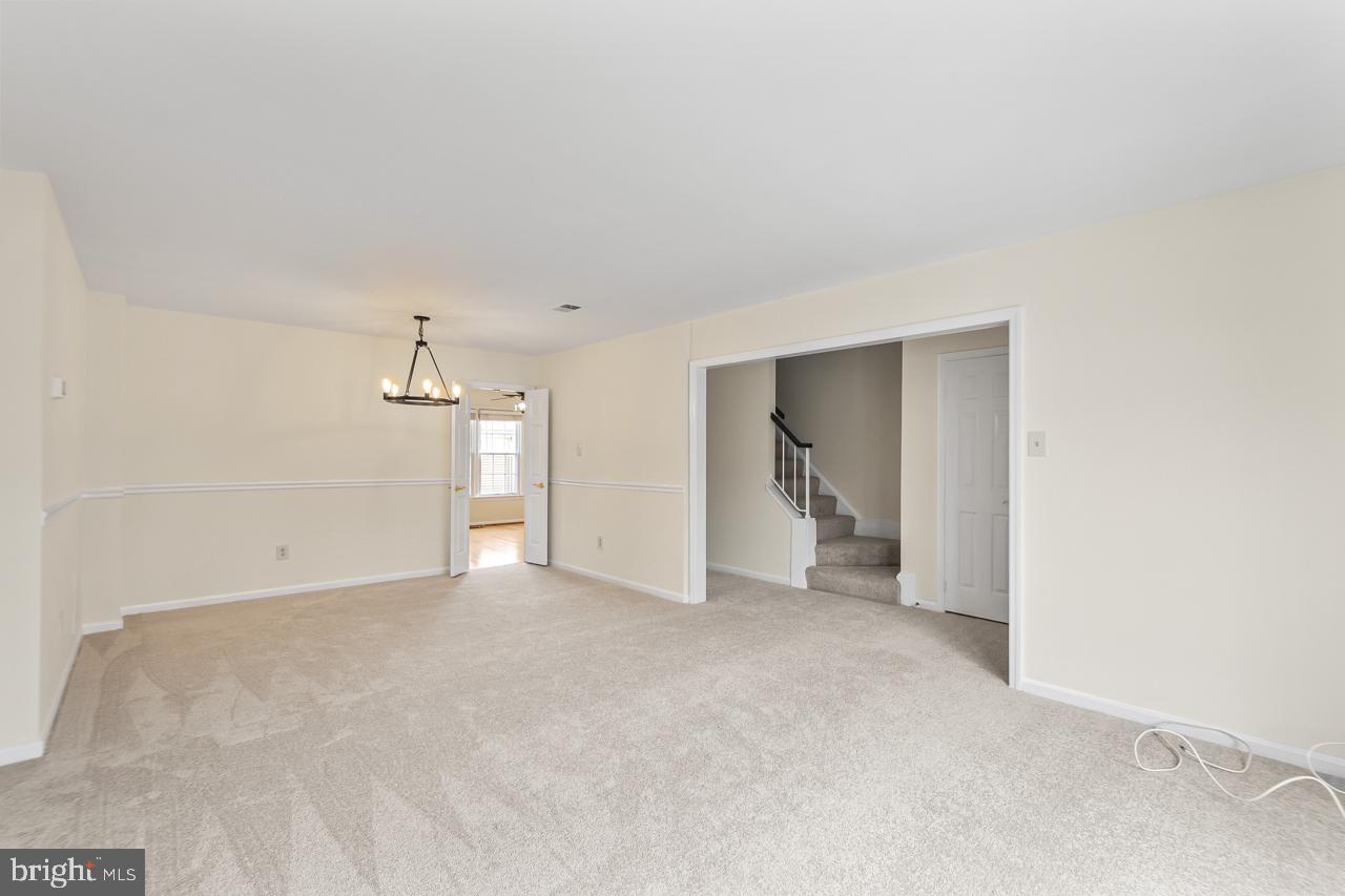 7937 Edinburgh Drive Springfield, VA 22153 - Photo 15 of 35