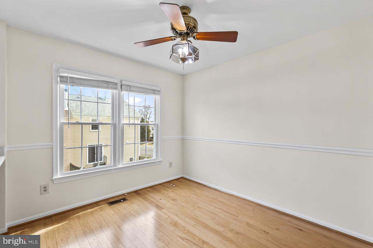 7937 Edinburgh Drive Springfield, VA 22153 - Photo 18 of 35