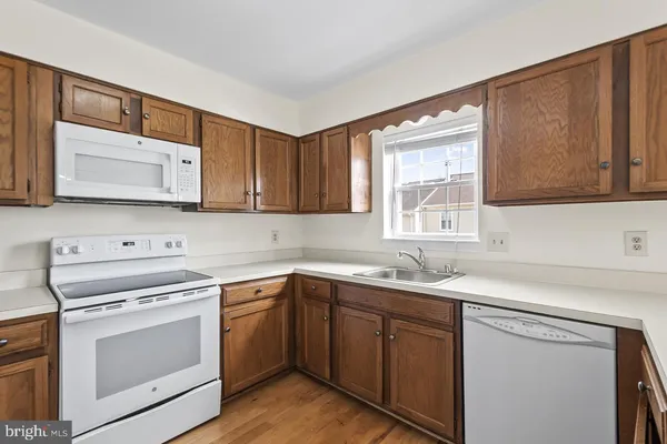 $625,000 | 7937 Edinburgh Drive, Springfield, VA 22153