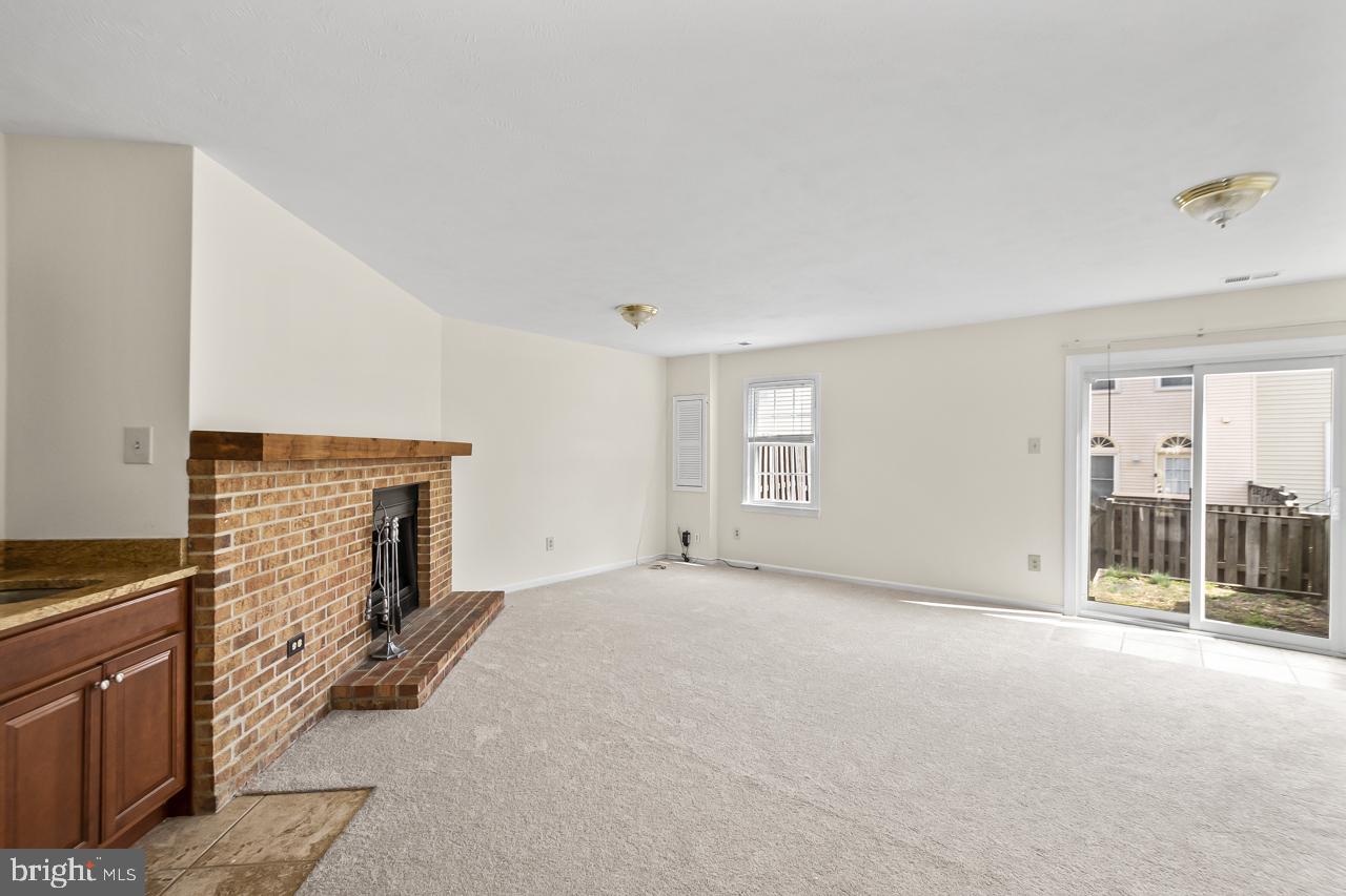 7937 Edinburgh Drive Springfield, VA 22153 - Photo 8 of 35