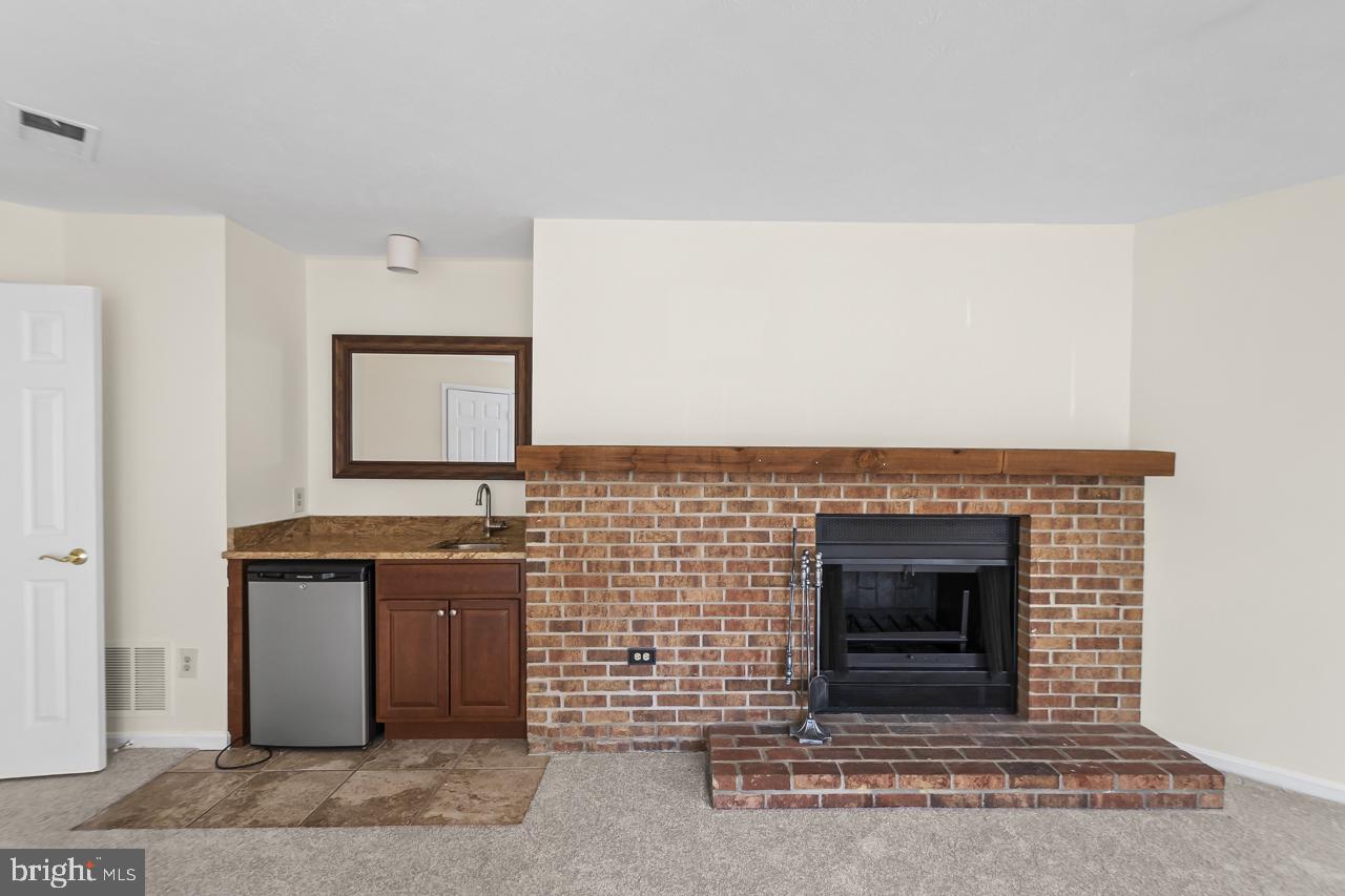 7937 Edinburgh Drive Springfield, VA 22153 - Photo 10 of 35