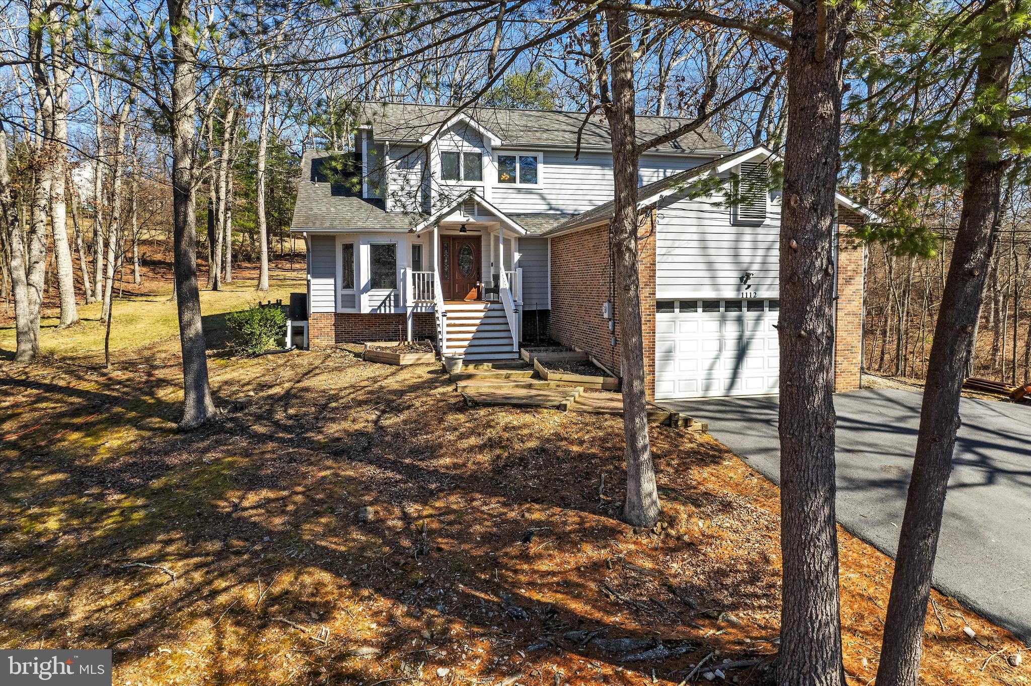 1112 Lakeview Drive, Cross Junction, VA 22625 Compass