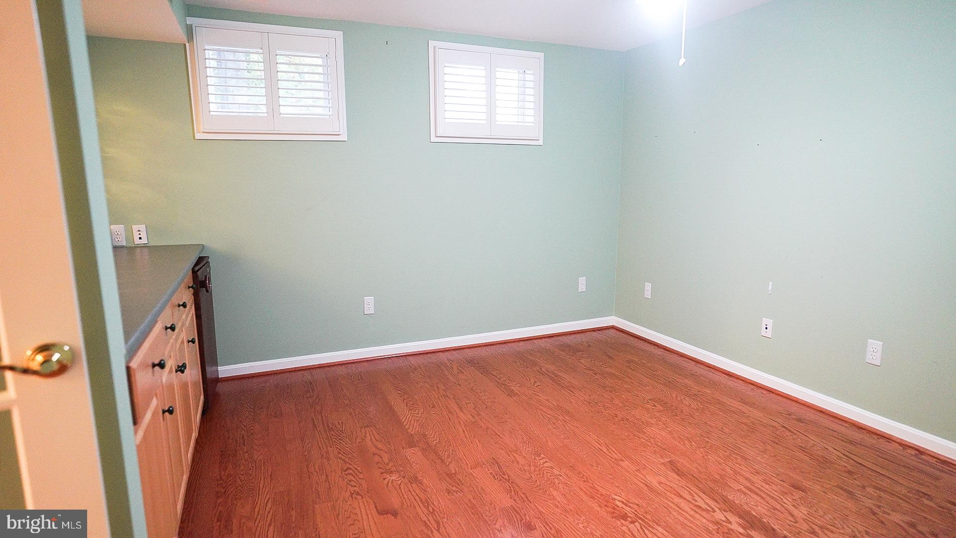 15350 Peach Orchard Road Silver Spring, MD 20905 - Photo 34 of 56