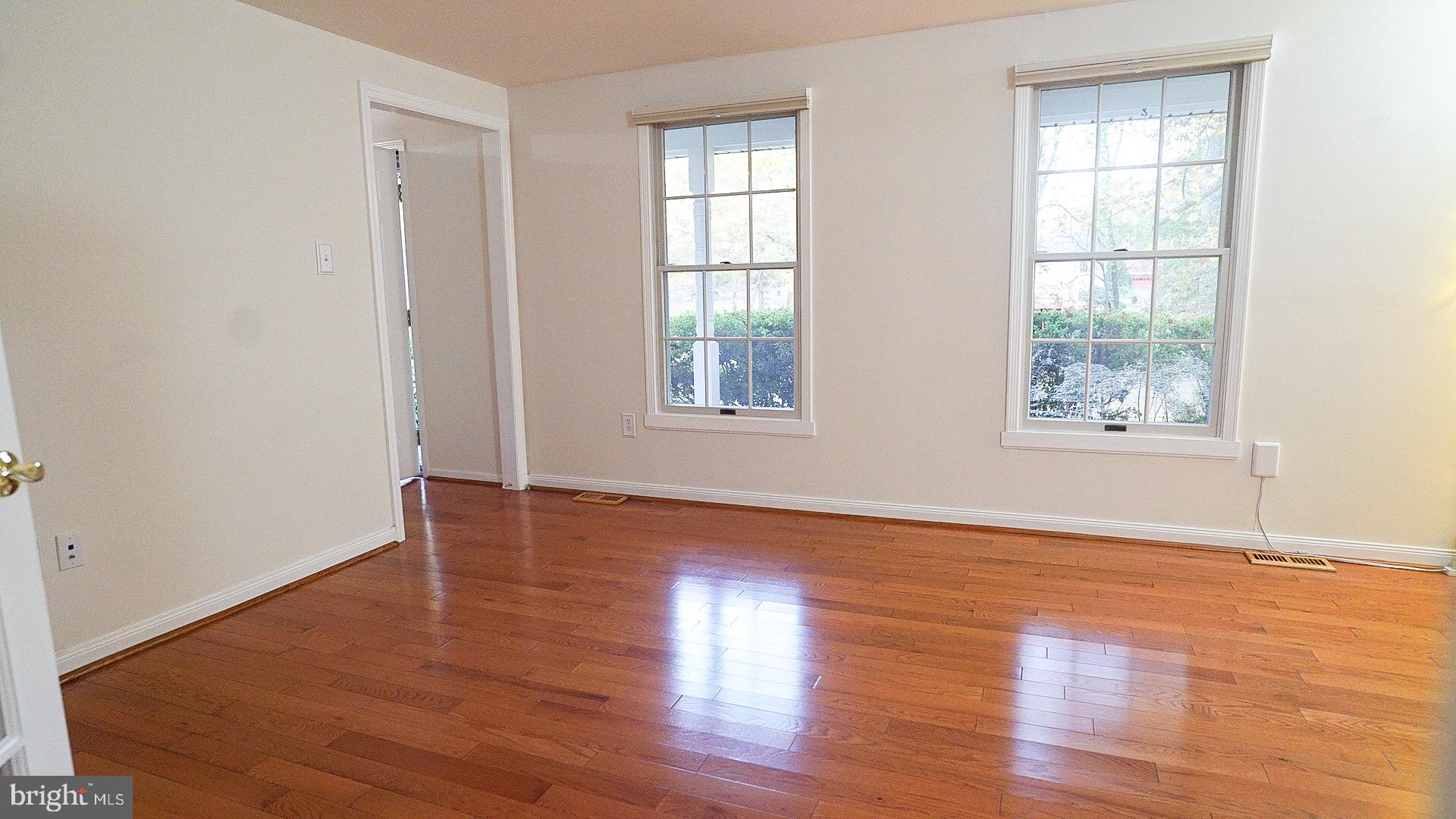 15350 Peach Orchard Road Silver Spring, MD 20905 - Photo 5 of 56