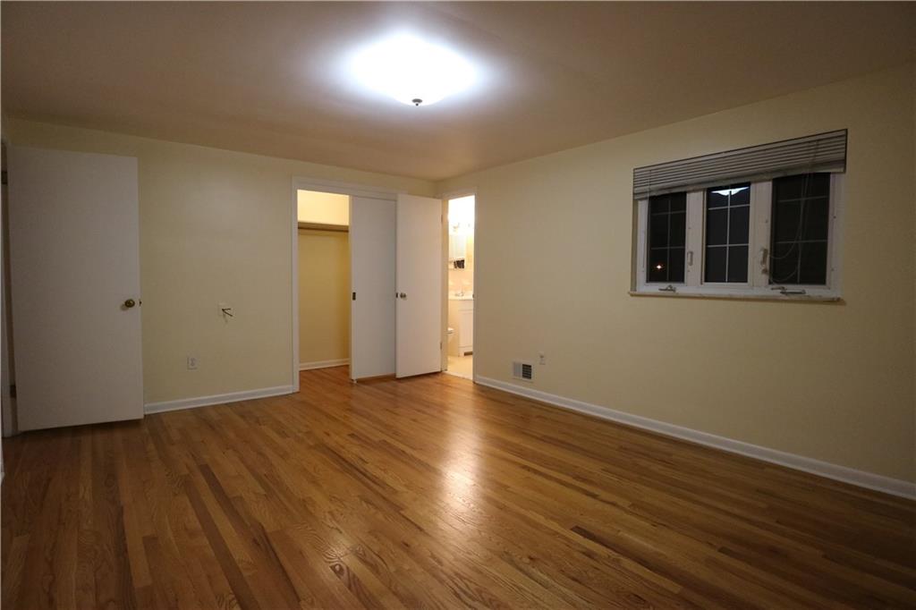 2570 Mt Royal Road Pittsburgh, PA 15217 - Photo 18 of 31