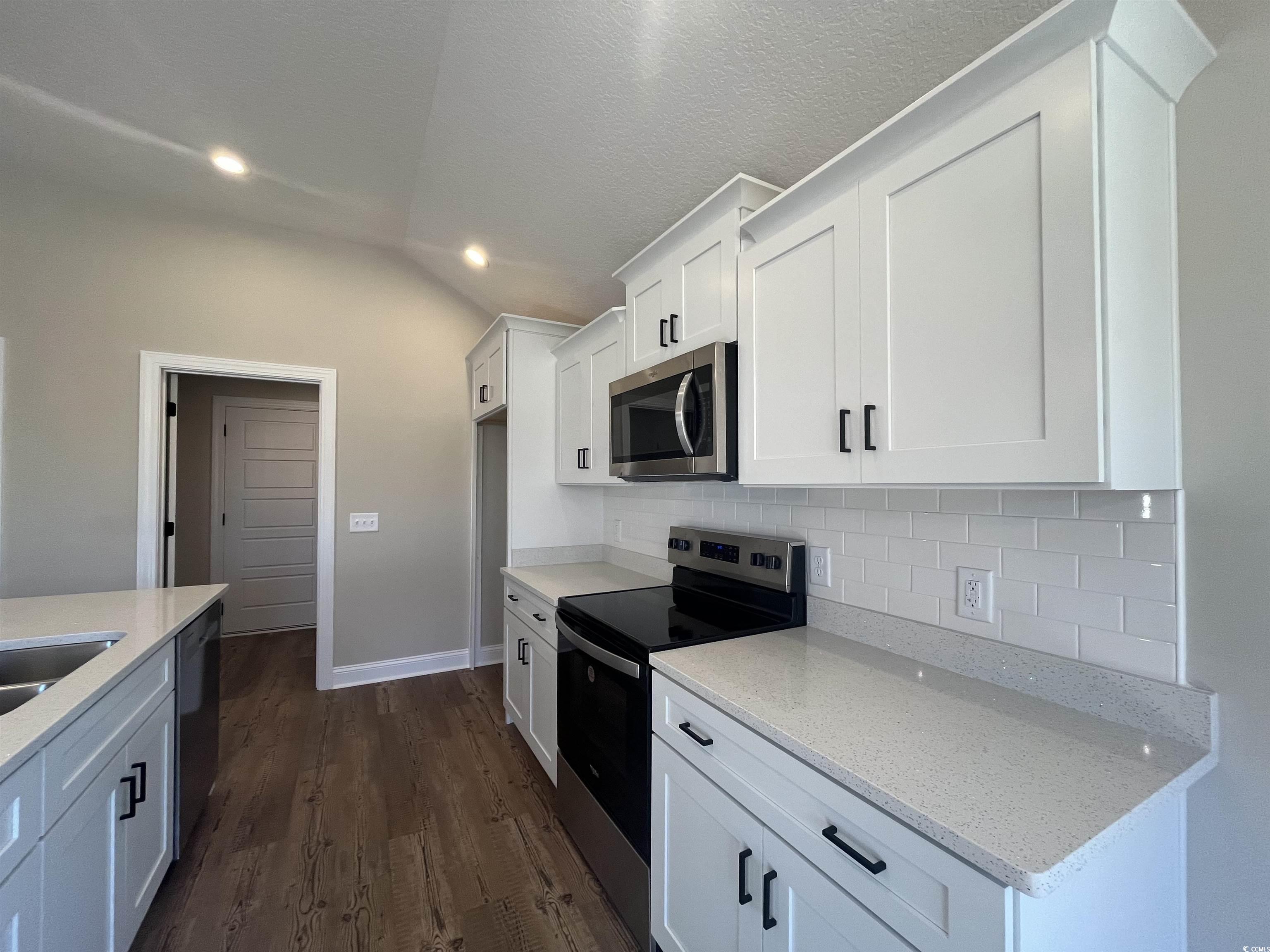 8205 Kerl Road Aynor, SC 29511 - Photo 6 of 24 Gallery Image 6