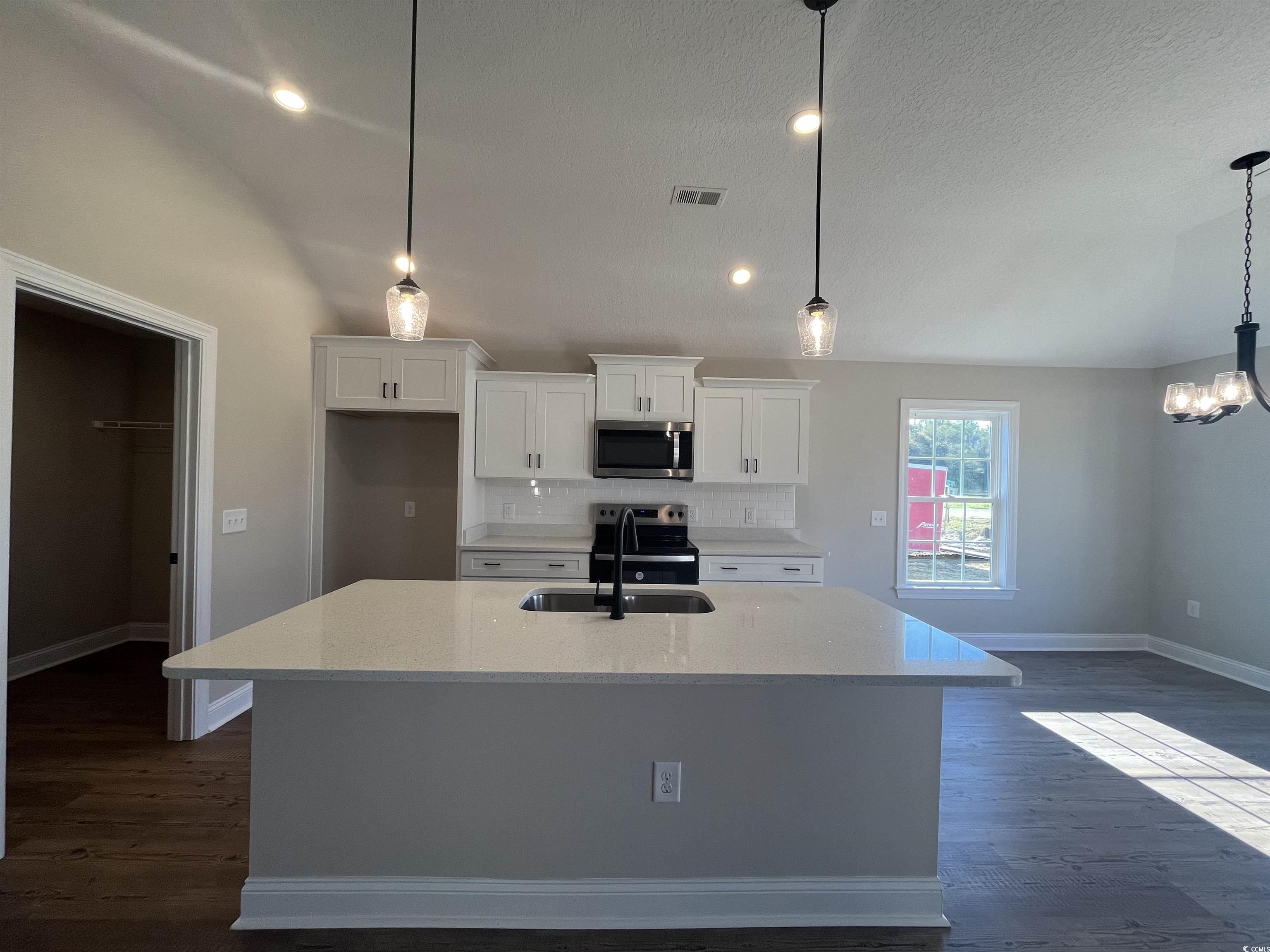 8205 Kerl Road Aynor, SC 29511 - Photo 8 of 24 Gallery Image 8