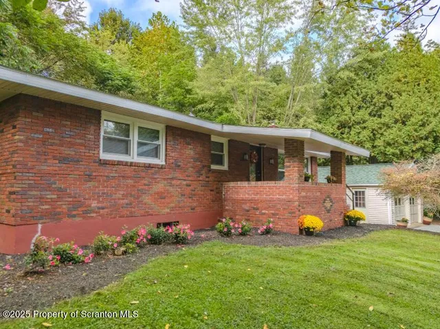 $334,900 | 325 College Avenue, Factoryville, PA 18419