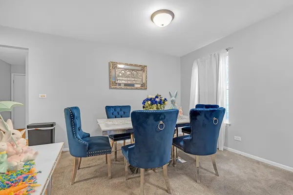 $2,000 | 691 West Streamwood Boulevard, Unit A, Streamwood, IL 60107
