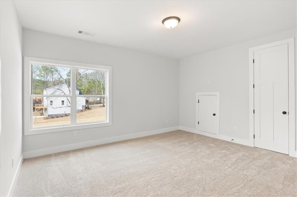 30 Rushden Way Southeast Rome, GA 30161 - Photo 34 of 58 an empty room with windows