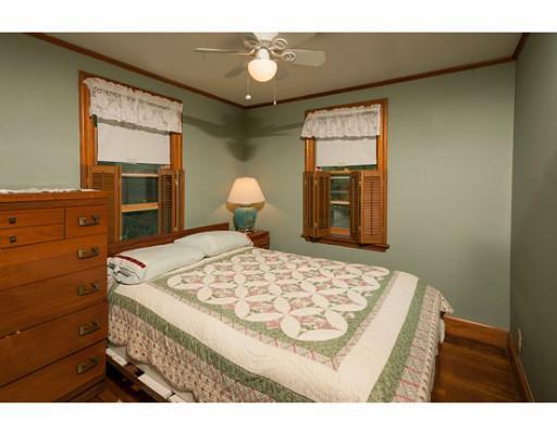 98 Cape Neddick Road York, ME 03909 - Photo 6 of 18 Bedroom.