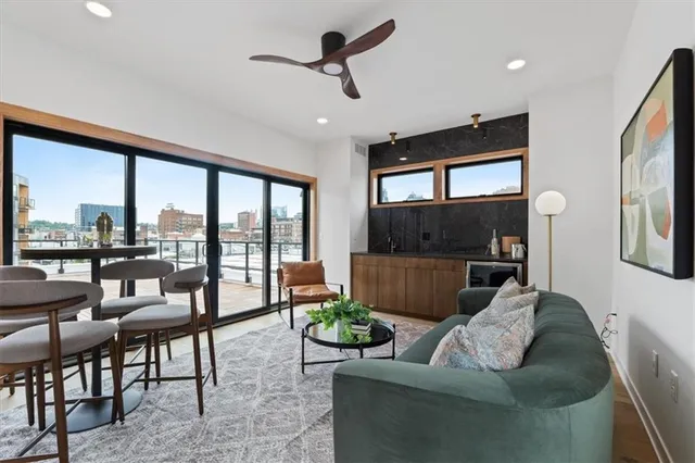 $959,000 | 529 East 19th Street, Kansas City, MO 64108