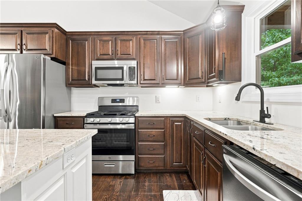 137 Geneva Road Canton, GA 30114 - Photo 12 of 32 Gallery Image 12