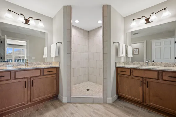 $699,900 | W153-n4899 Orchid Circle, Menomonee Falls, WI 53051