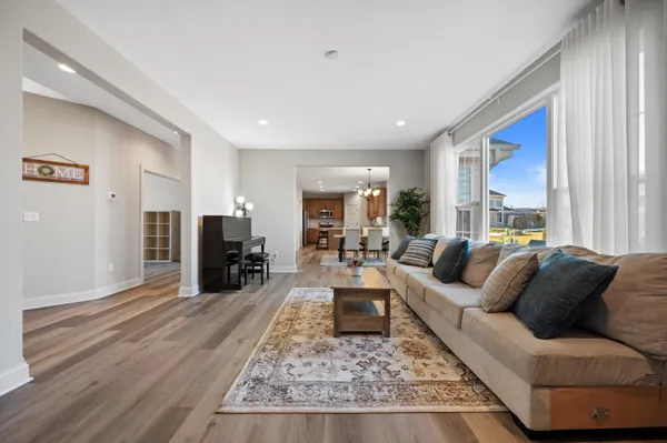 $699,900 | W153-n4899 Orchid Circle, Menomonee Falls, WI 53051