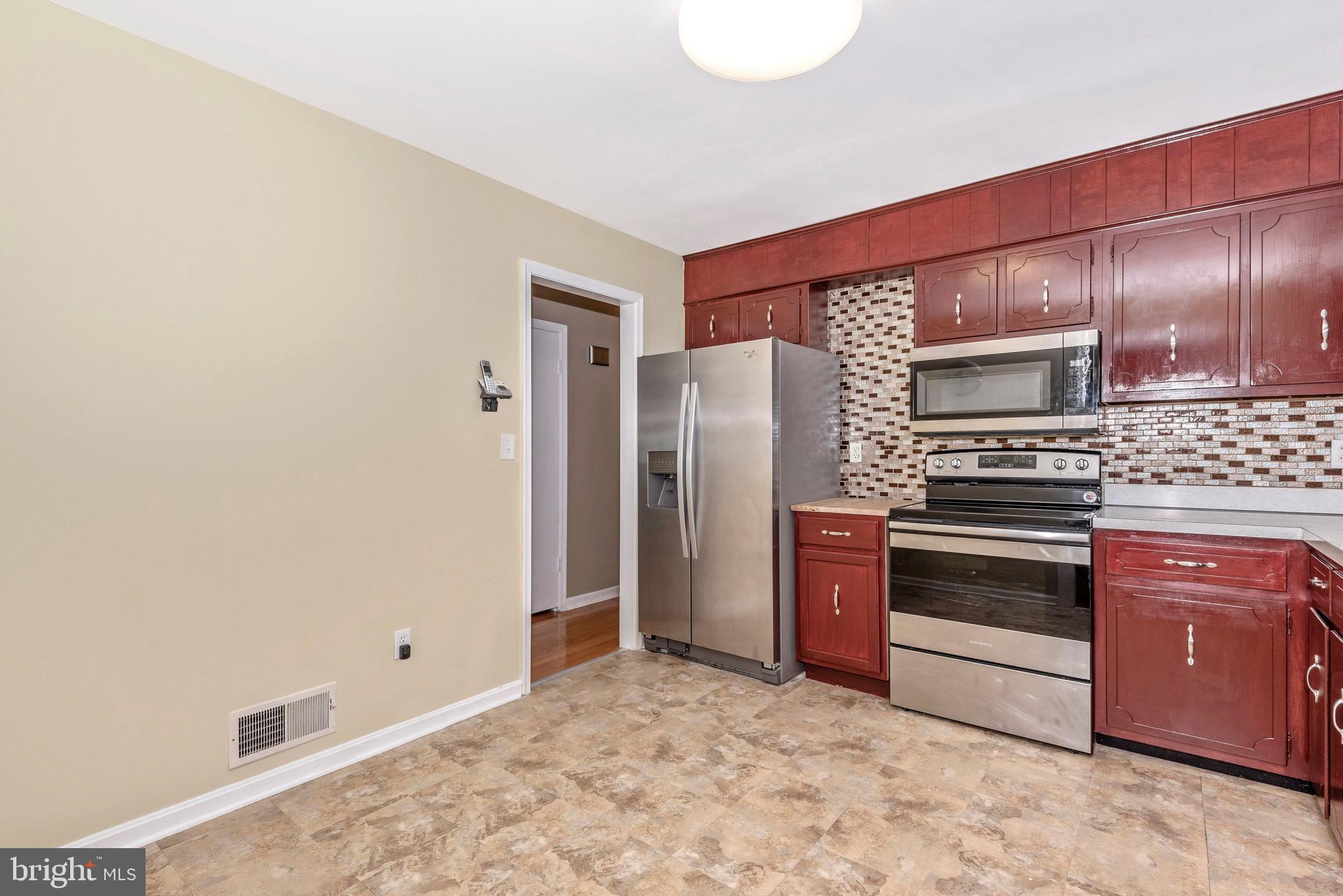 8232 Hilton Road Gaithersburg, MD 20882 - Photo 12 of 43 Gallery Image 12