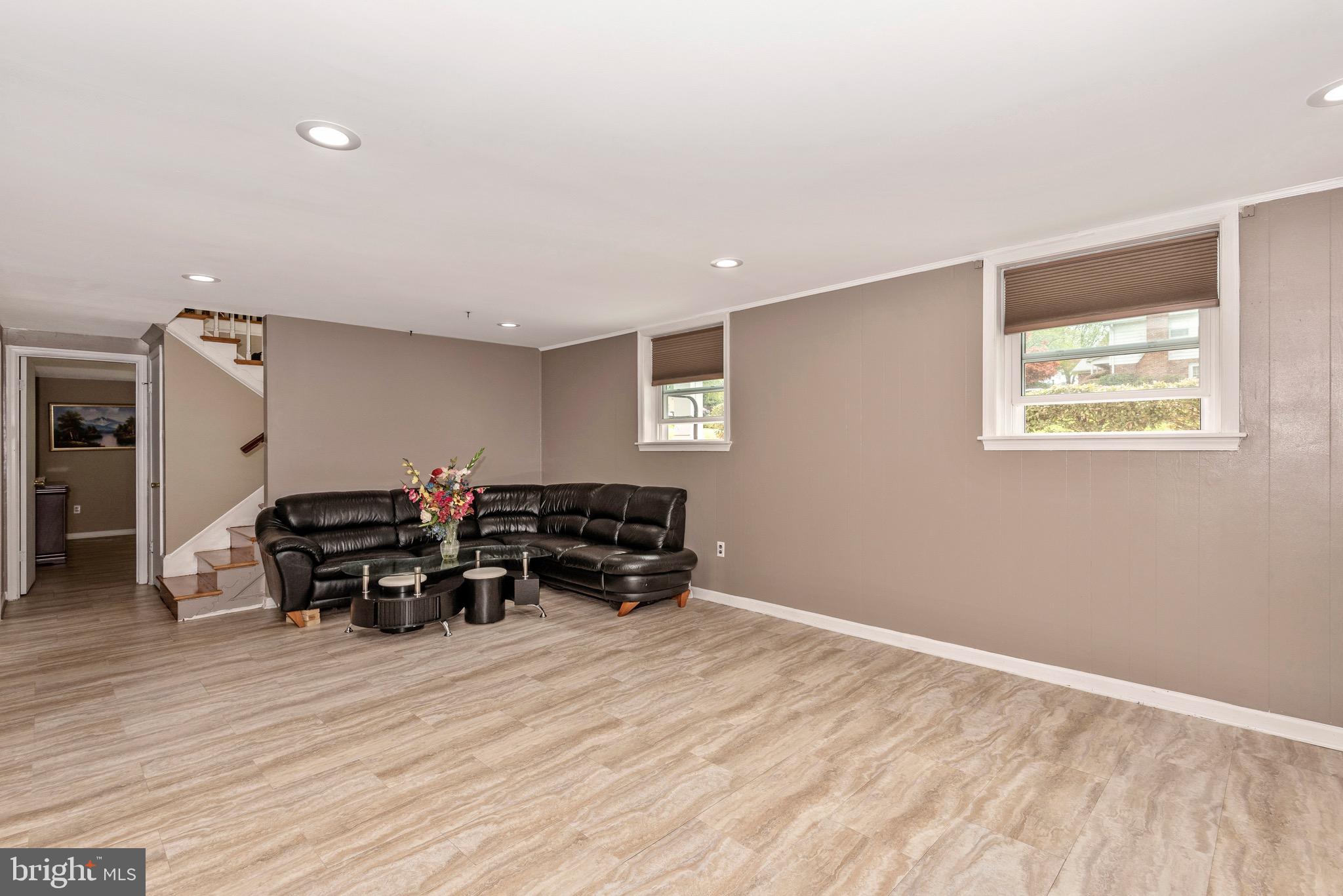 8232 Hilton Road Gaithersburg, MD 20882 - Photo 20 of 43 Gallery Image 20