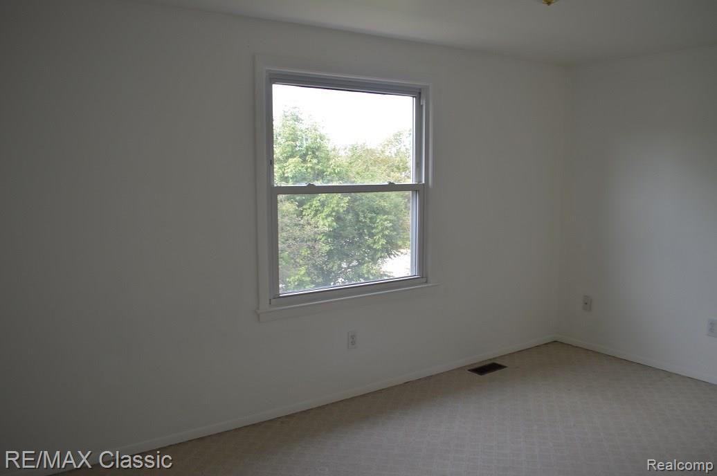 22000 Taft Road Northville, MI 48167 - Photo 20 of 27 Taft 94.jpg