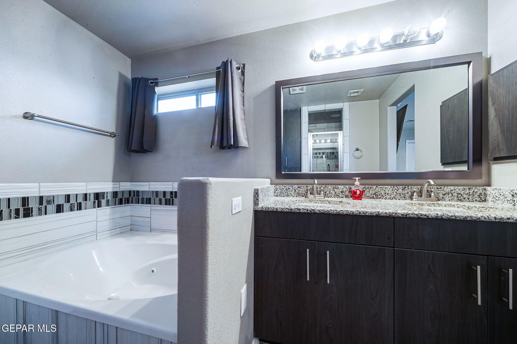 282 Ulshaw Street El Paso, TX 79928 - Photo 37 of 48 24-web-or-mls-A24I1587