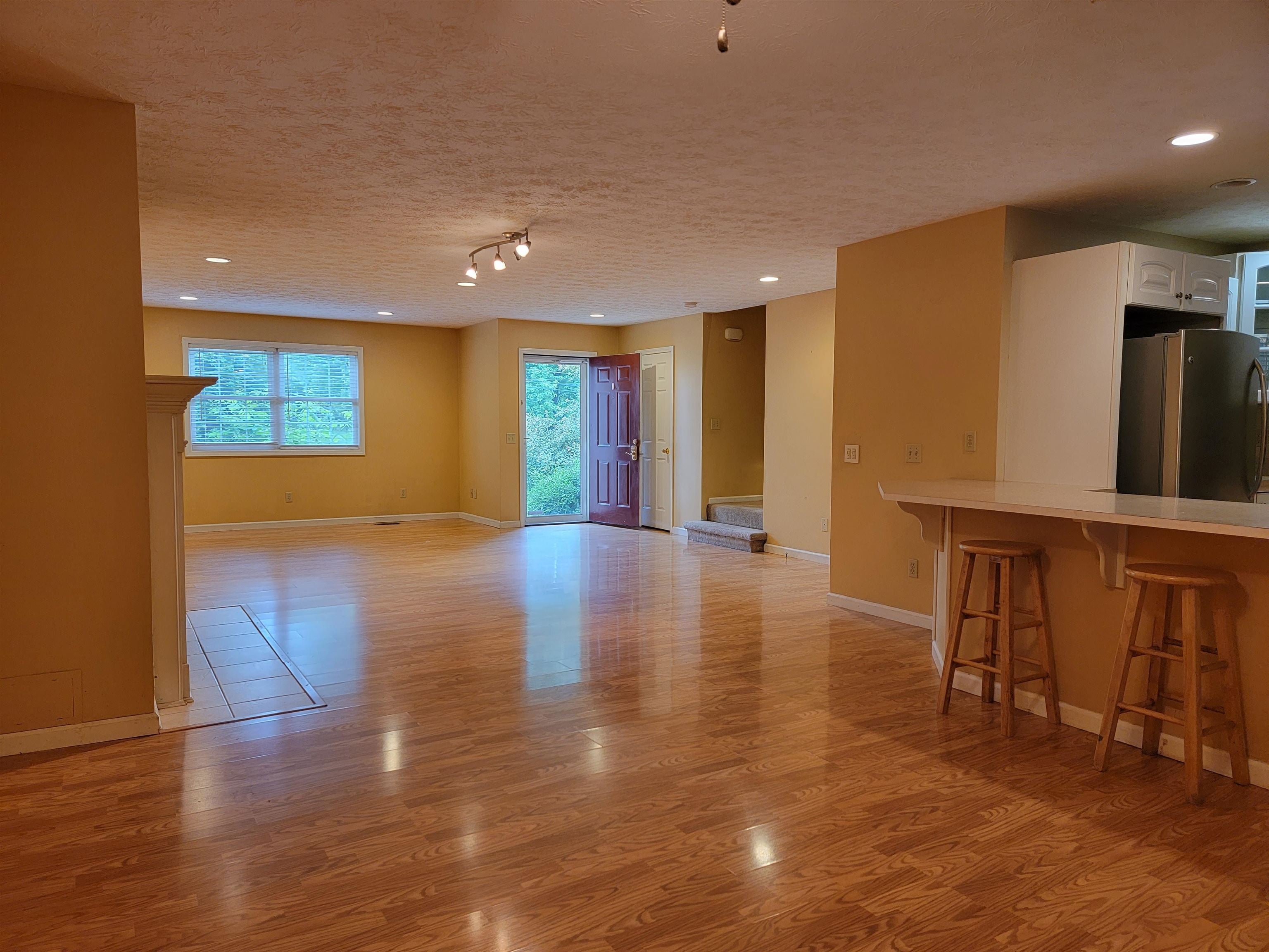 6320 Aracoma Road Huntington, WV 25705 - Photo 4 of 22 Gallery Image 4