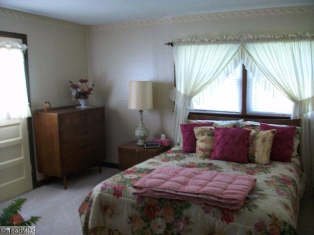 3207 Rolling Road High Point, NC 27265 - Photo 12 of 12 4th Bedroom.