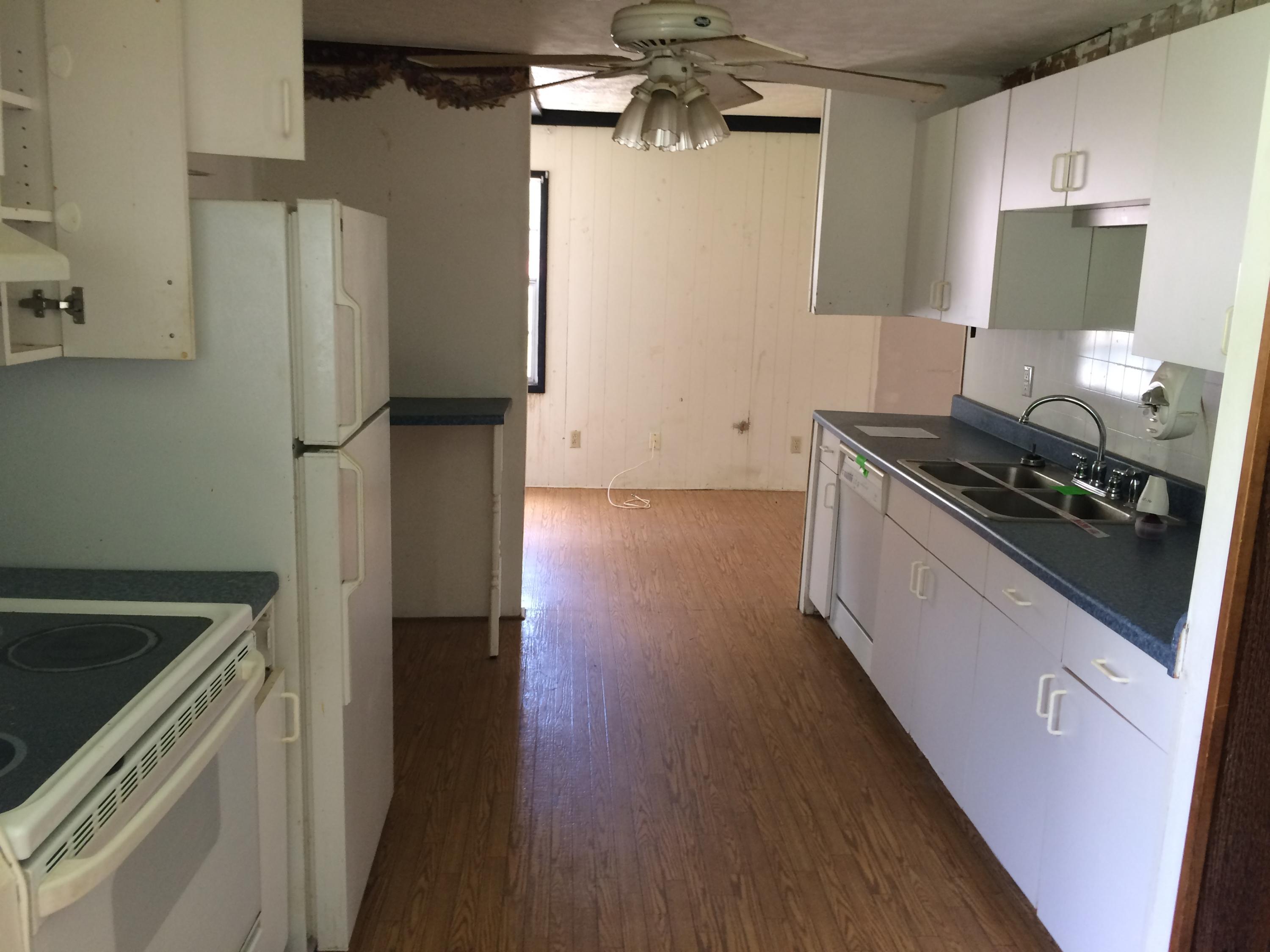 1919 Sandusky Road Knoxville, TN 37912 - Photo 2 of 12 Kitchen view