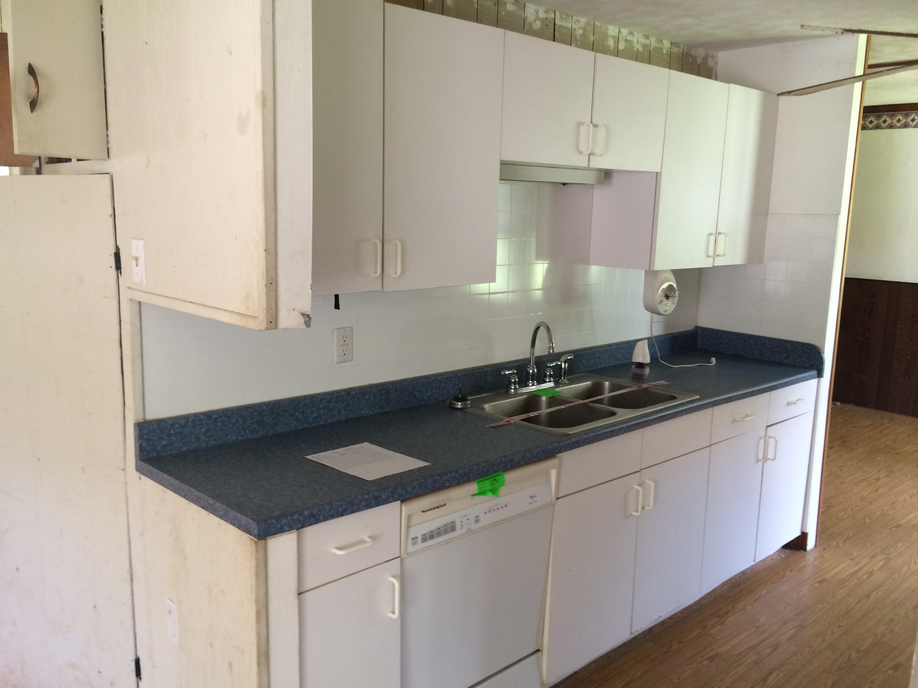 1919 Sandusky Road Knoxville, TN 37912 - Photo 3 of 12 Kitchen