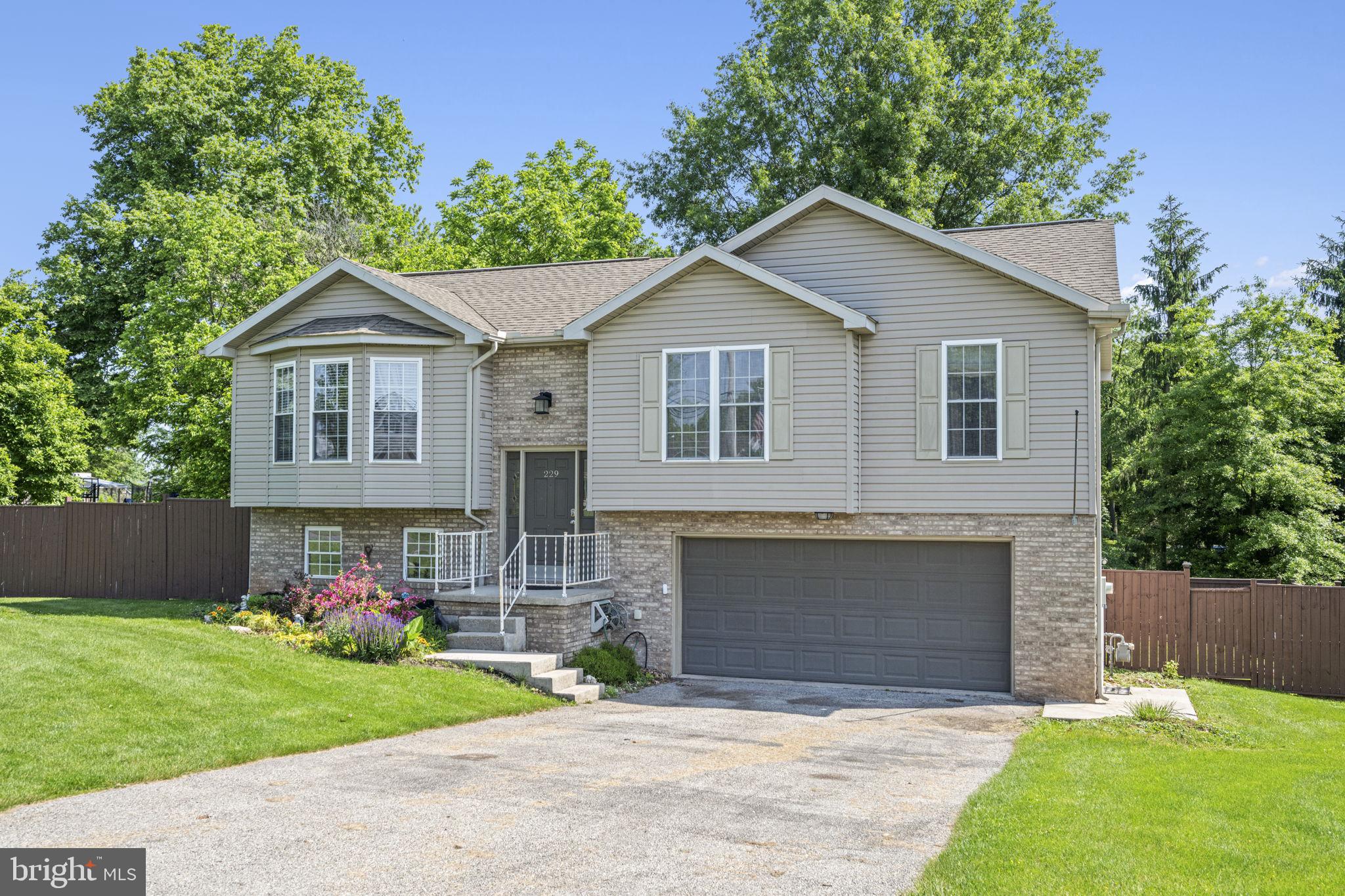 229 Copenhaffer Road York, PA 17404 - Photo 2 of 35
