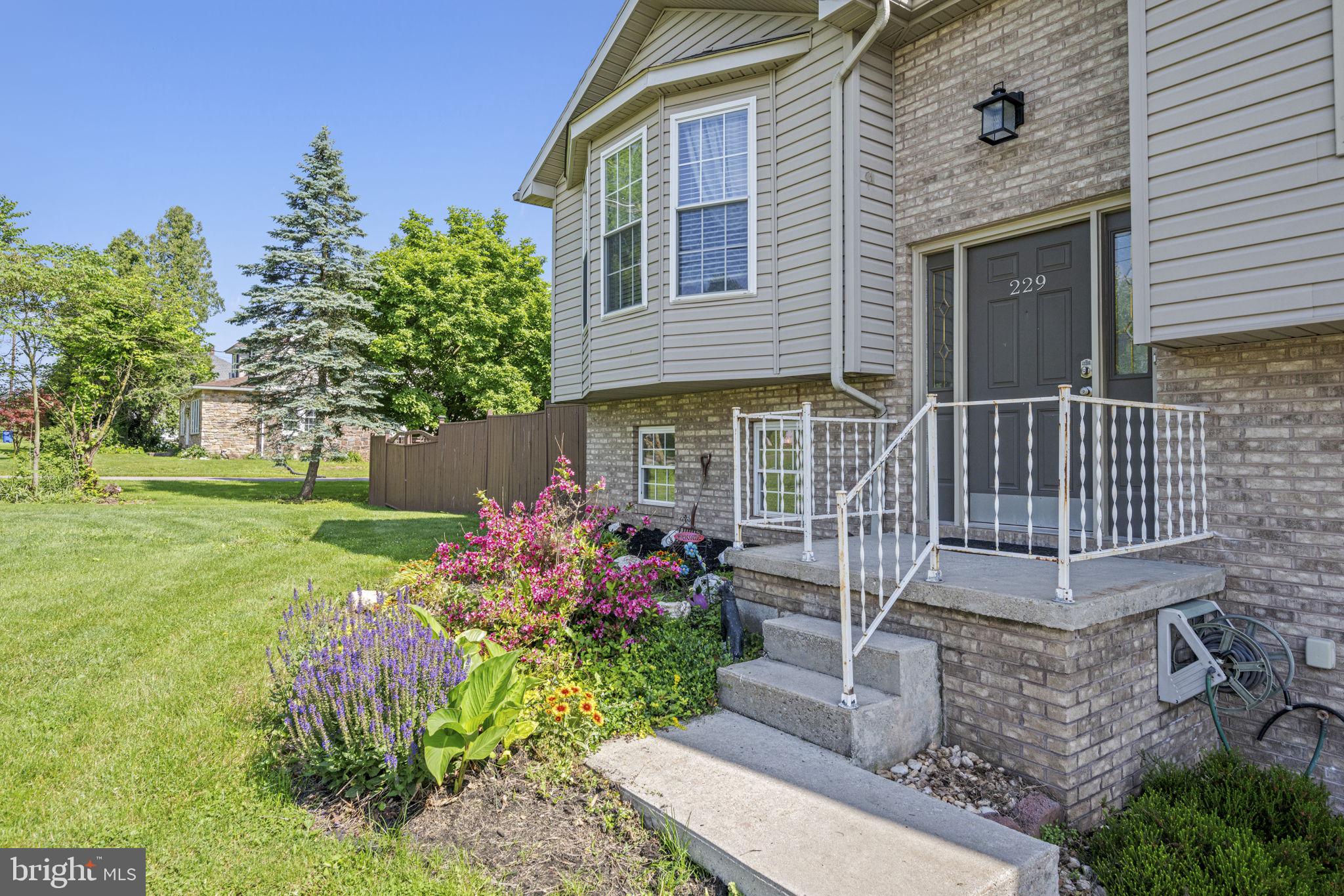 229 Copenhaffer Road York, PA 17404 - Photo 4 of 35