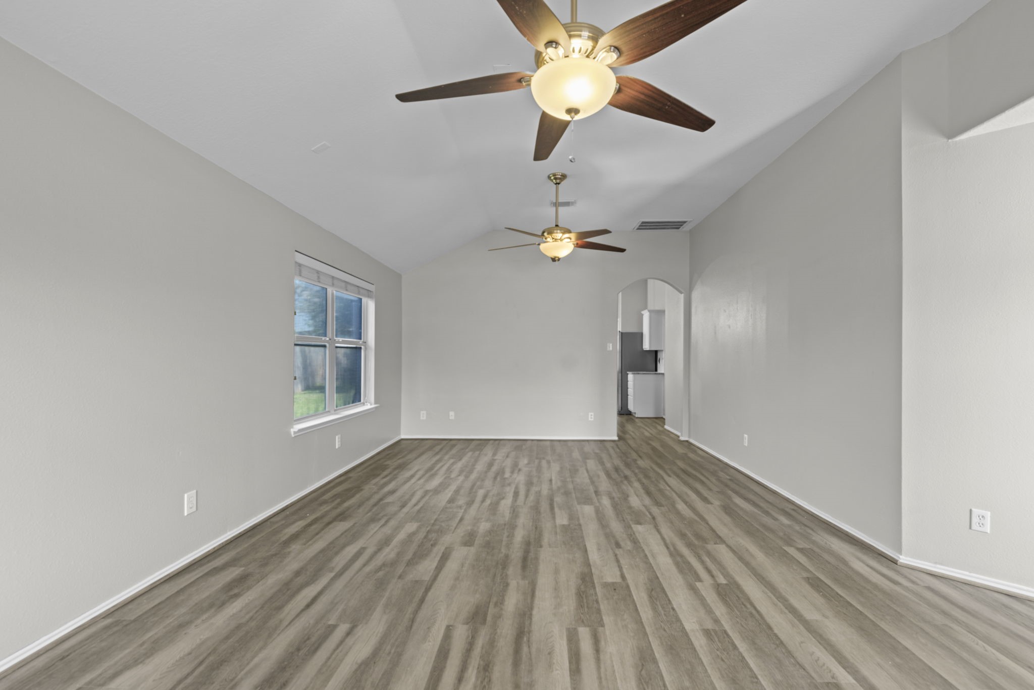 9606 Babbling Spring Court Tomball, TX 77375 - Photo 10 of 38 Gallery Image 10