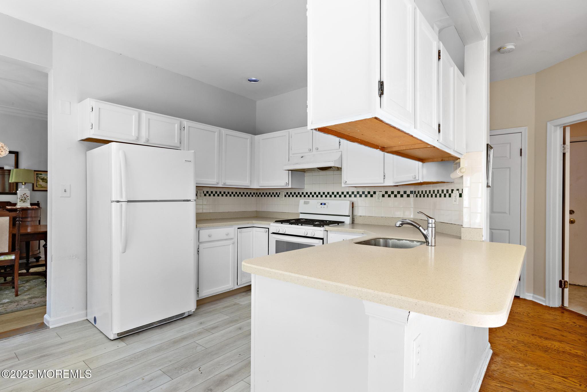 2060 Benjamin Circle Wall, NJ 07719 - Photo 15 of 36 Kitchen