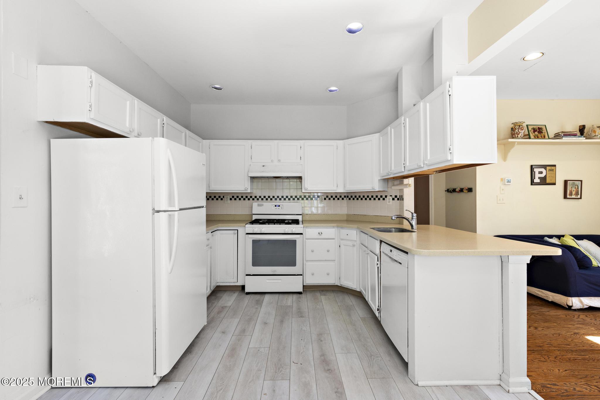 2060 Benjamin Circle Wall, NJ 07719 - Photo 16 of 36 Kitchen