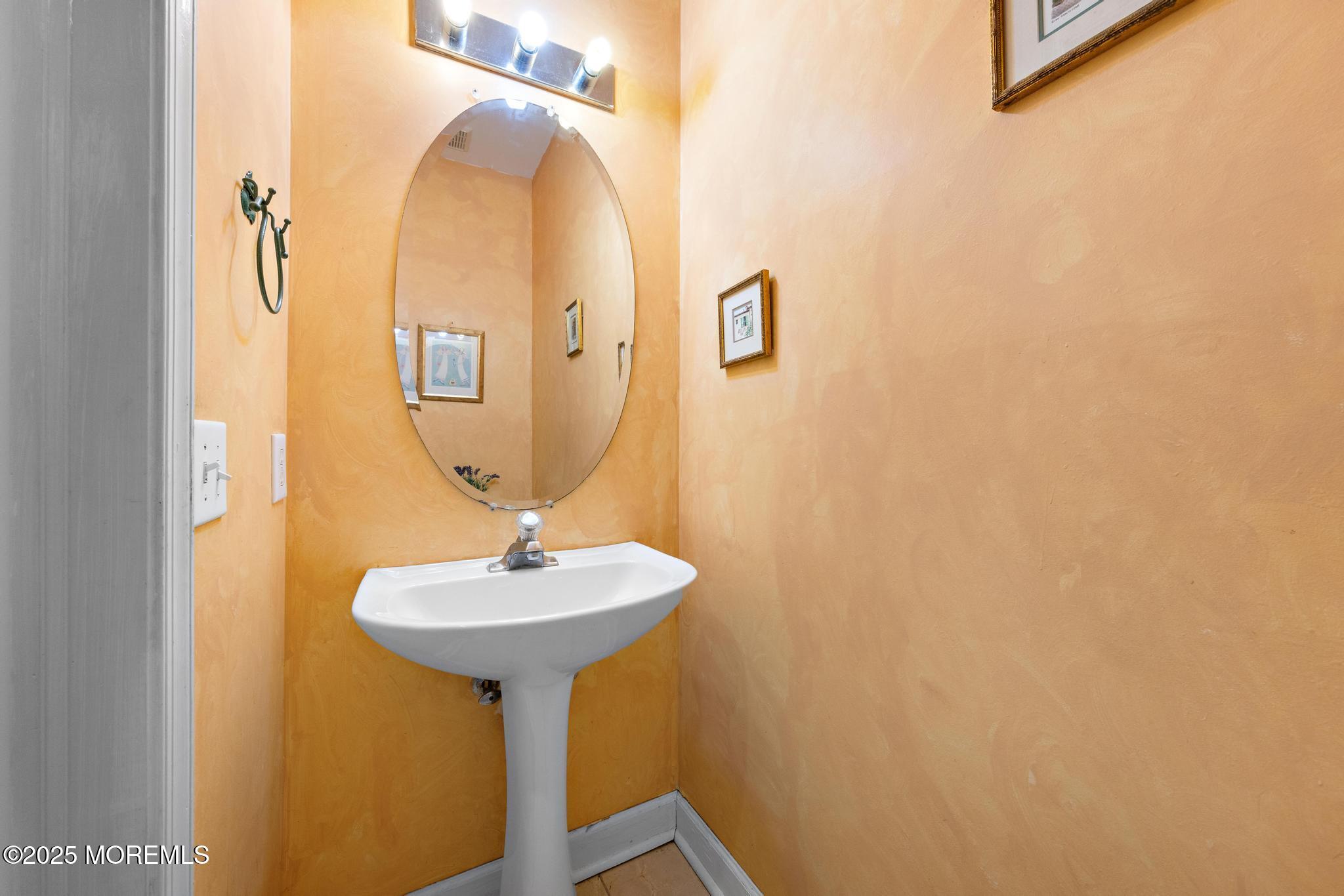 2060 Benjamin Circle Wall, NJ 07719 - Photo 20 of 36 1st Floor Powder Room