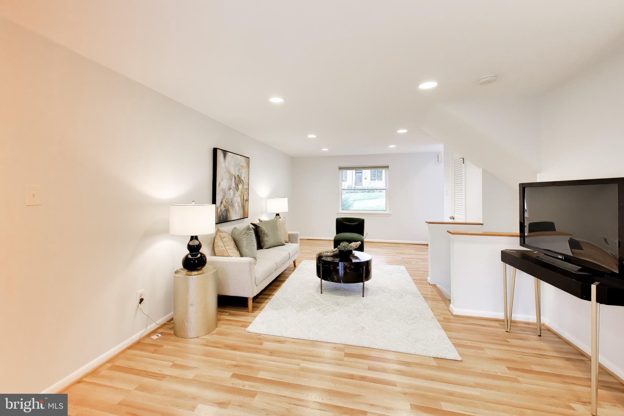 6514 Wilmett Road Bethesda, MD 20817 - Photo 12 of 38 Lots of space and such a functional layout