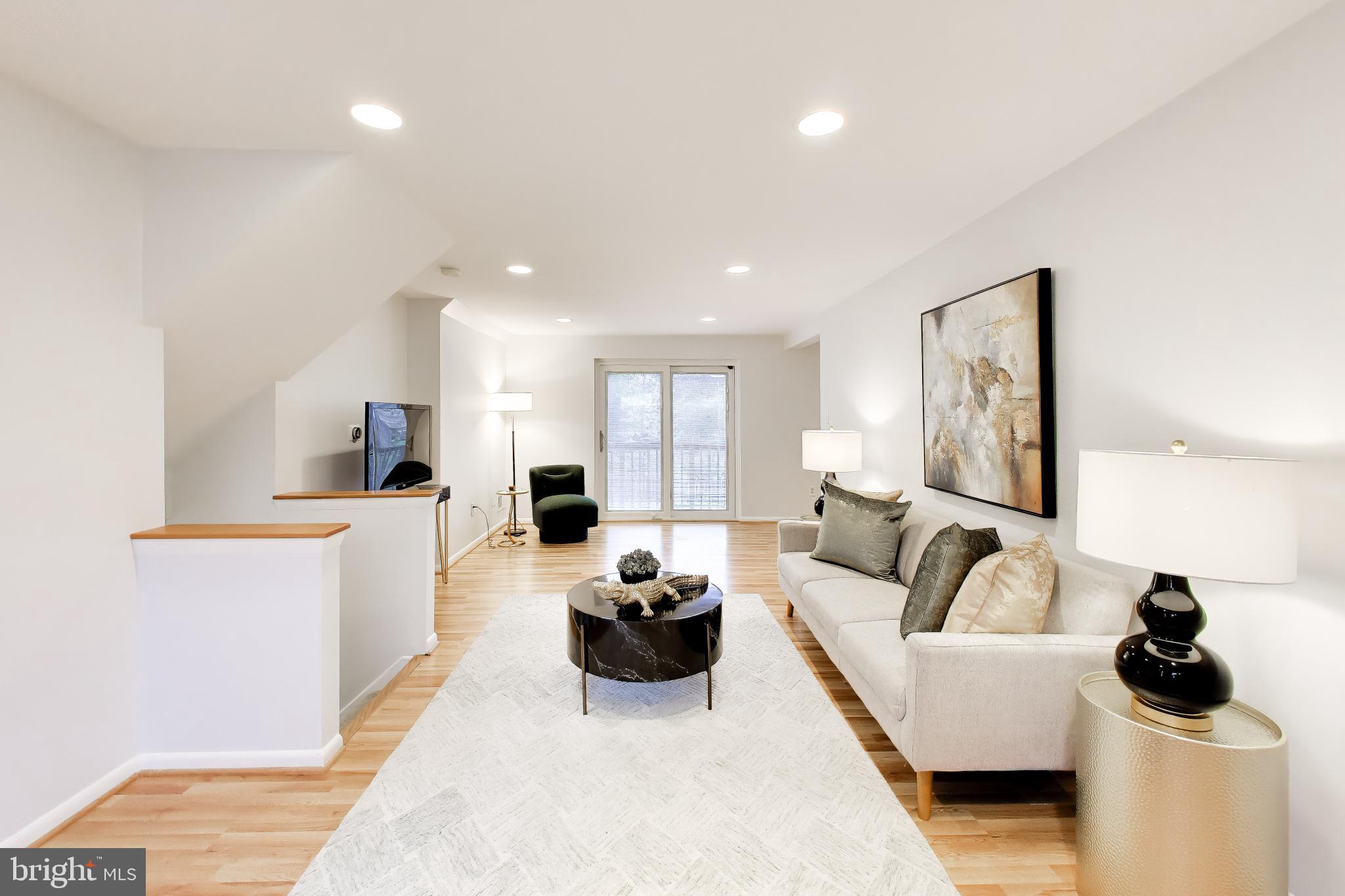 6514 Wilmett Road Bethesda, MD 20817 - Photo 13 of 38 Above grade family room - not basement!