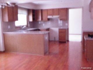 3102 Lexham Lane Rochester, MI 48309 - Photo 3 of 5 Kitchen