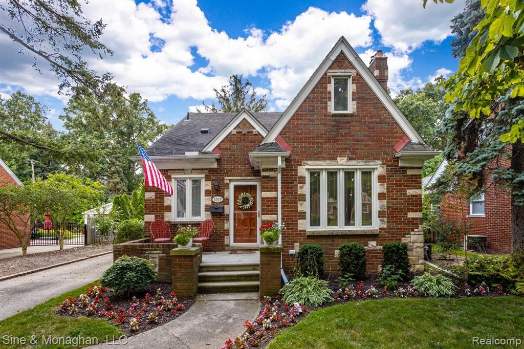 1015 Hawthorne Road Grosse Pointe Woods, MI 48236 - Photo 37 of 40