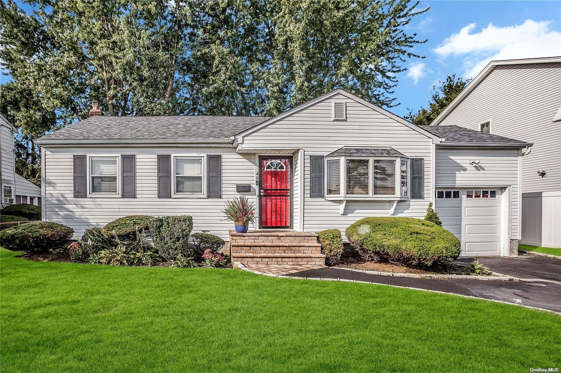 FRONT VIEW OF 48 KNICKERBOCKER RD