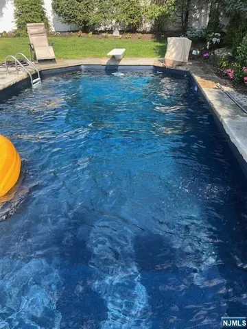 $5,000 | 43 Palisade Avenue, Westwood, NJ 07675